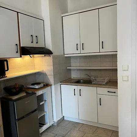 Apartment C14 1 *